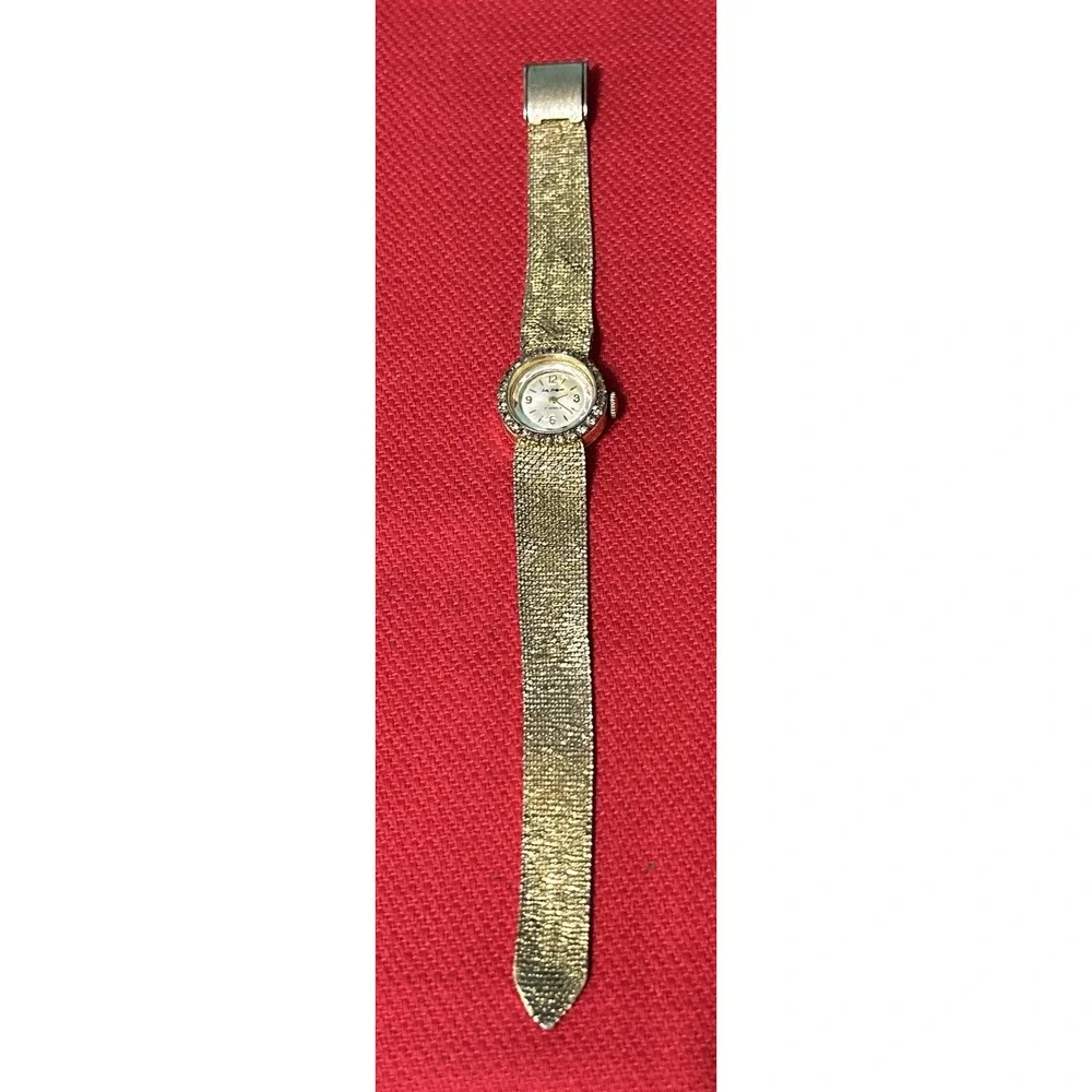 Vintage 1960 Lady Sheffield Women's Watch 17-Jewel Mechanical Hand Wind Gold Ton